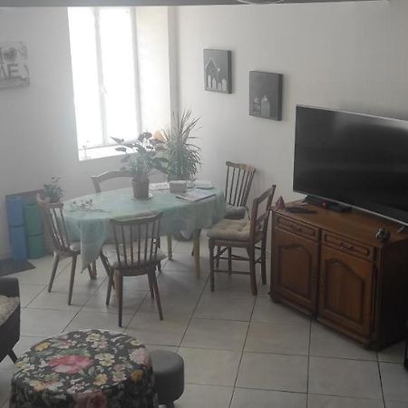 Les Plaisirs De La Ruralite Apartment Vendresse Екстериор снимка